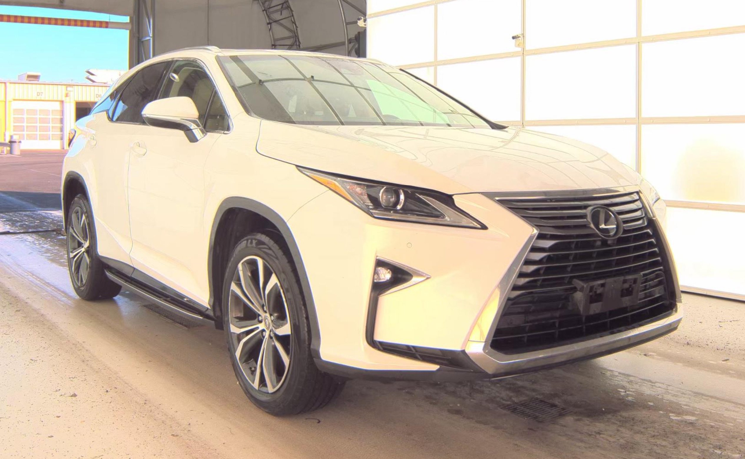 Used 2017 Lexus RX 350 AWD w/ Premium Package image 3