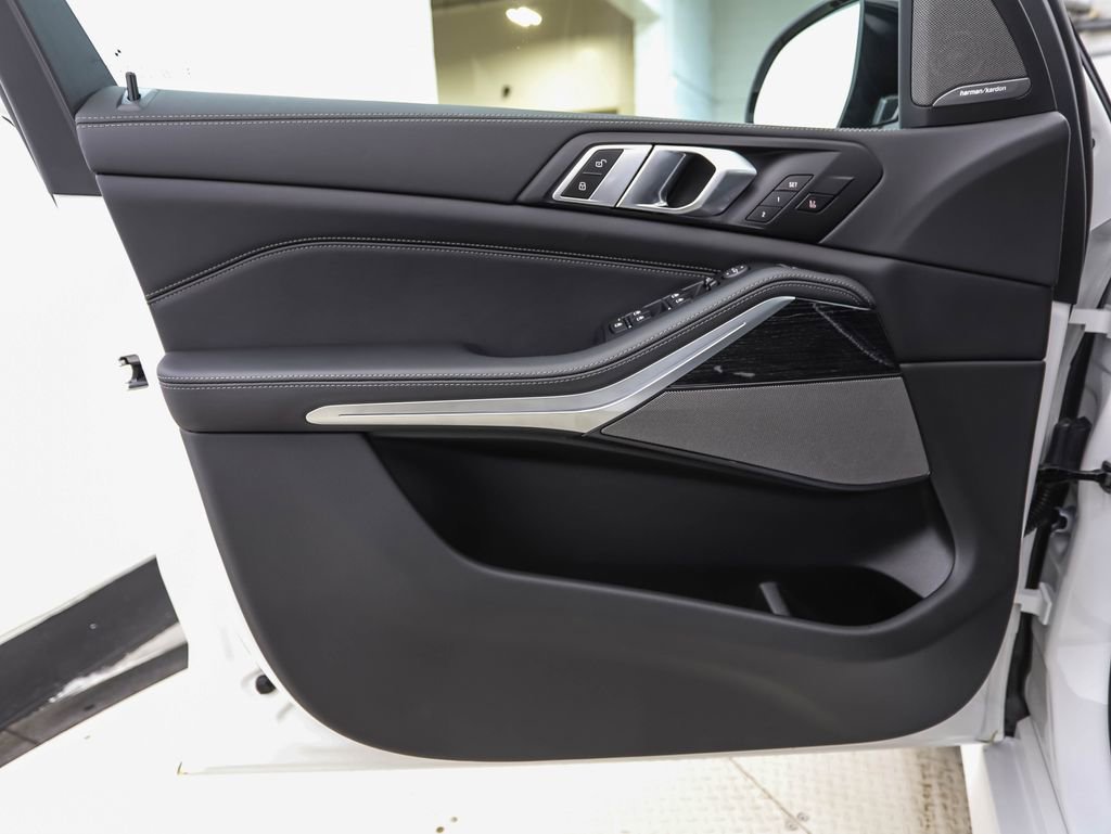 New 2026 BMW X5 xDrive40i image 9