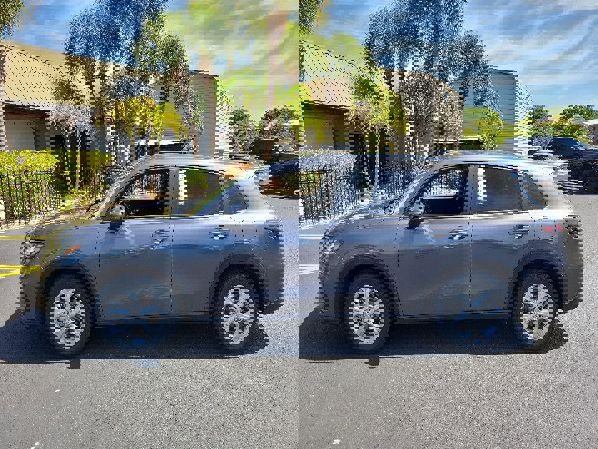 Used 2023 Honda HR-V LX image 9