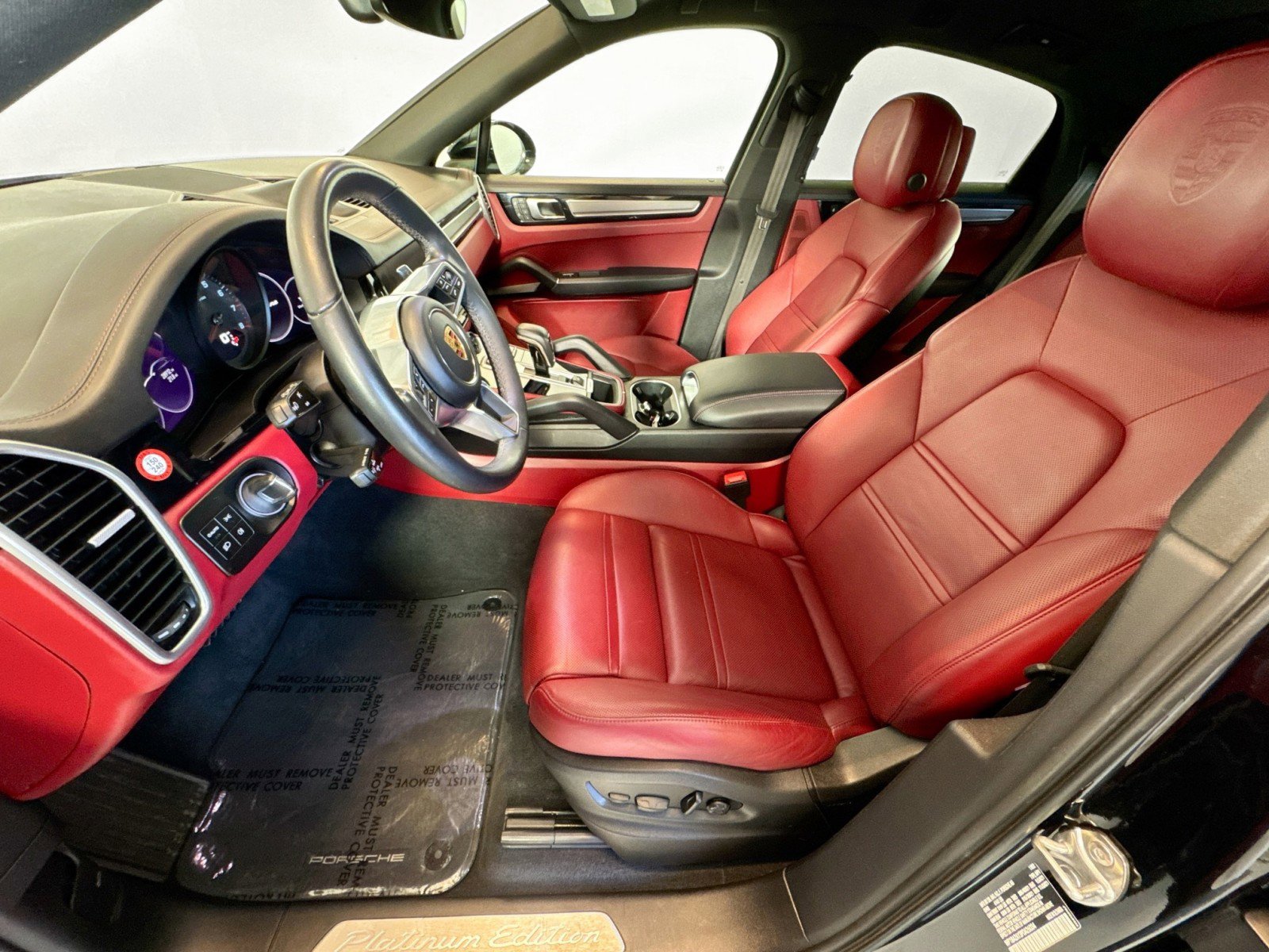 Used 2023 Porsche Cayenne Platinum Edition image 5