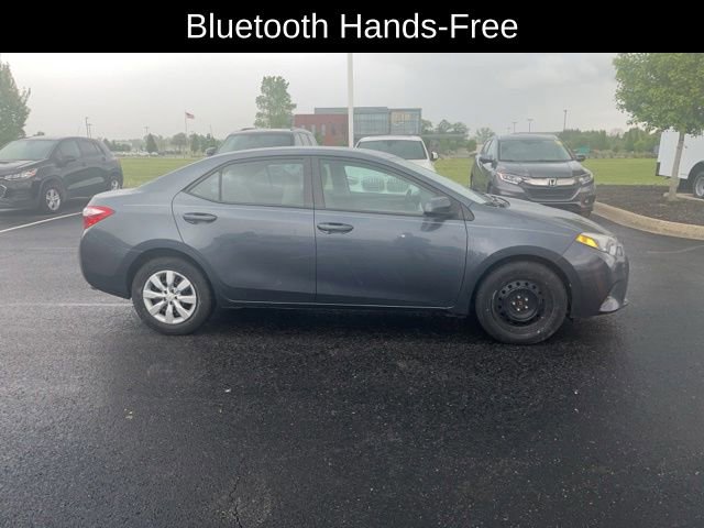 Used 2016 Toyota Corolla LE FWD image 2