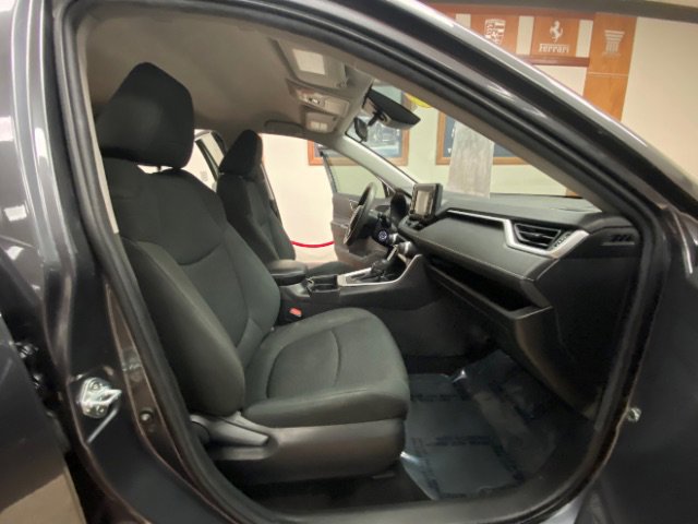Used 2021 Toyota RAV4 LE FWD image 19
