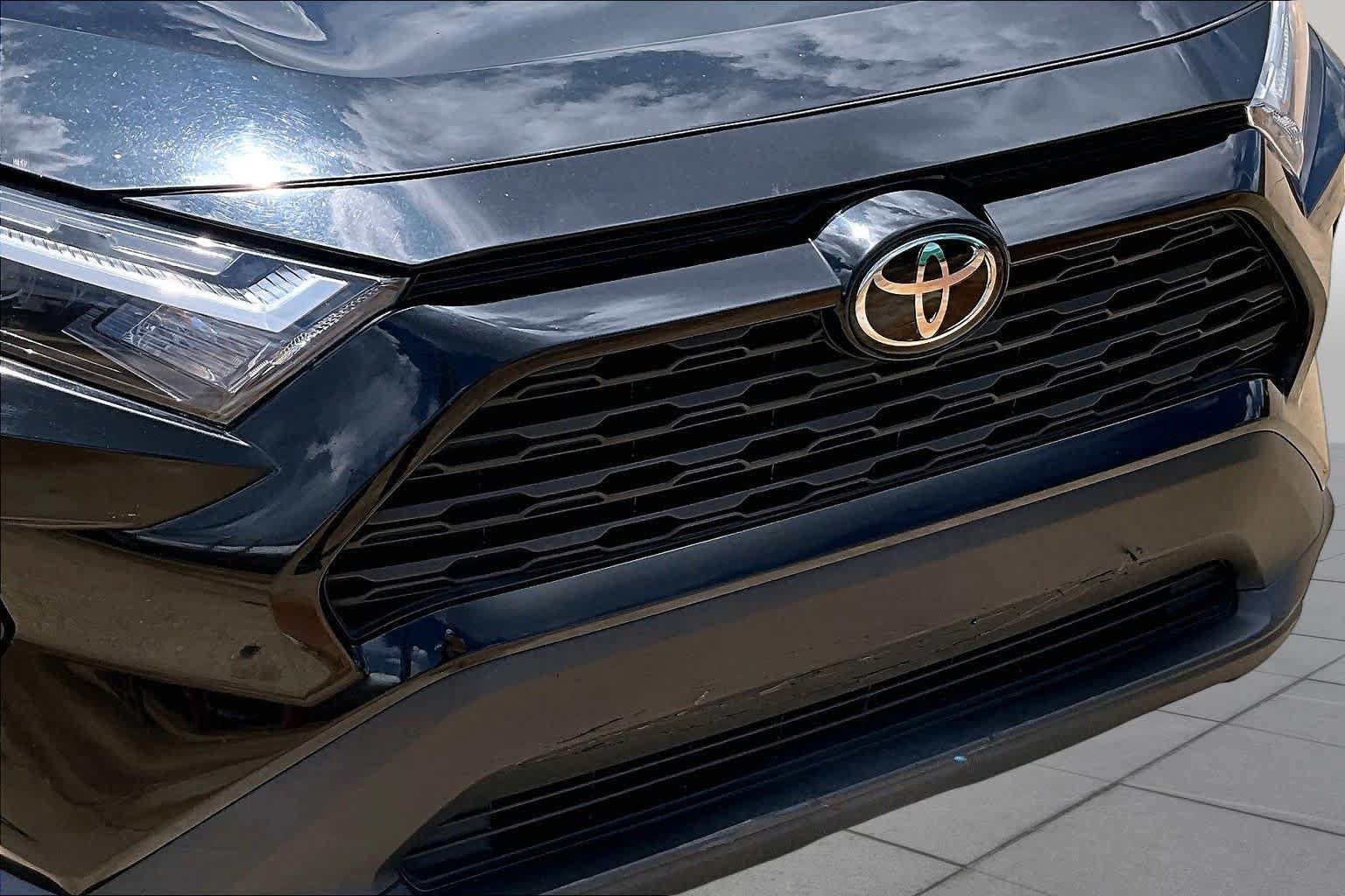 Used 2023 Toyota RAV4 XLE FWD image 29