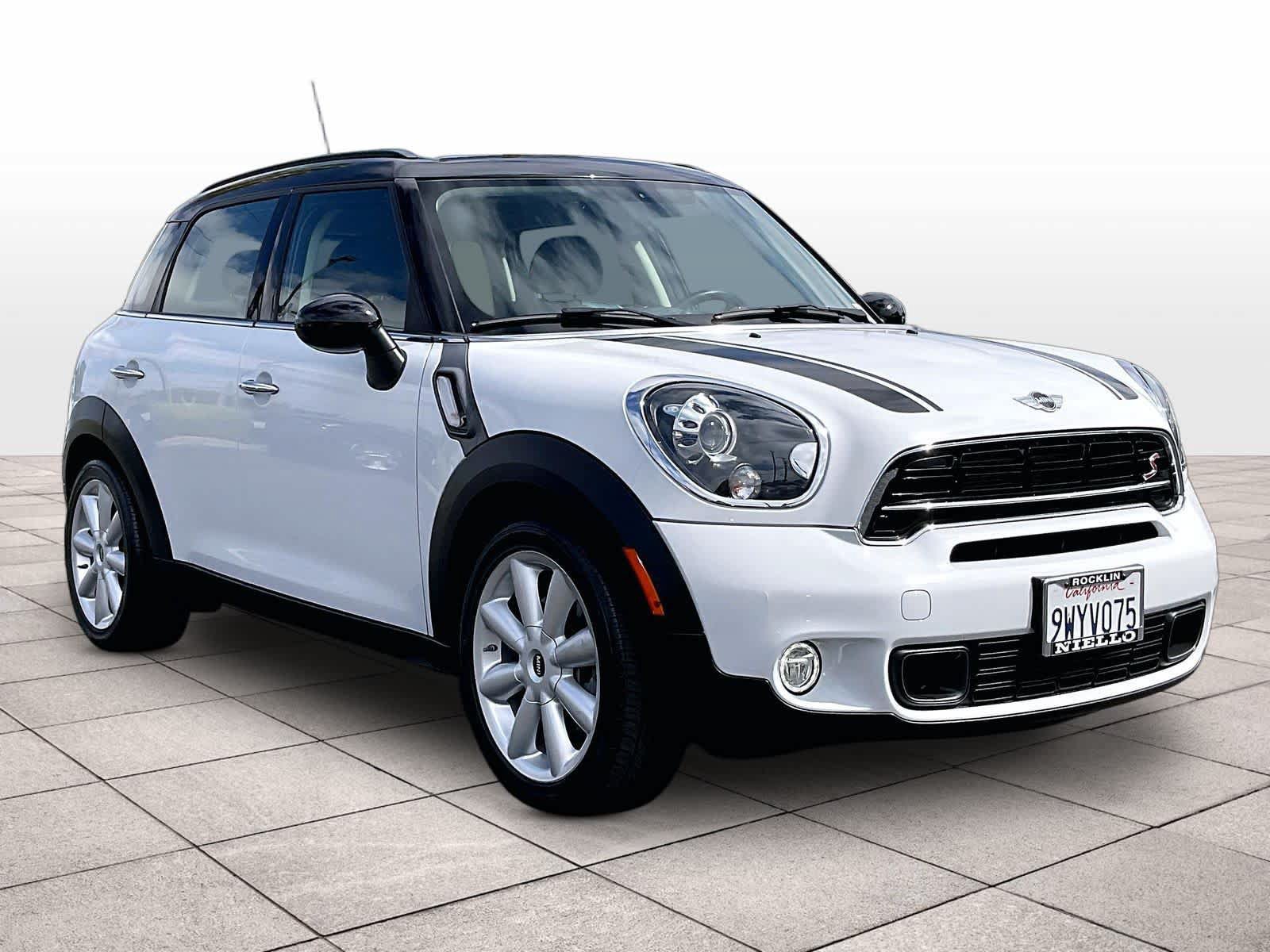 Used 2015 MINI Cooper Countryman S FWD image 2