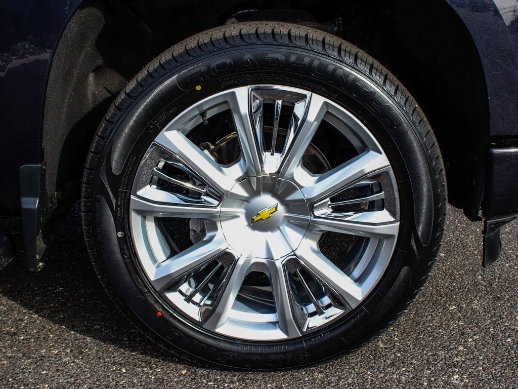 Used 2023 Chevrolet Silverado 1500 High Country w/ High Country Premium Package image 7