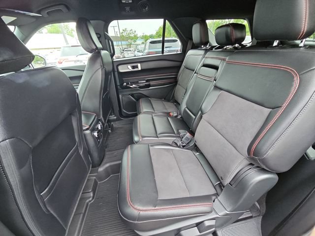 Used 2024 Ford Explorer ST-Line w/ Class IV Trailer Tow Package AWD/4WD image 27