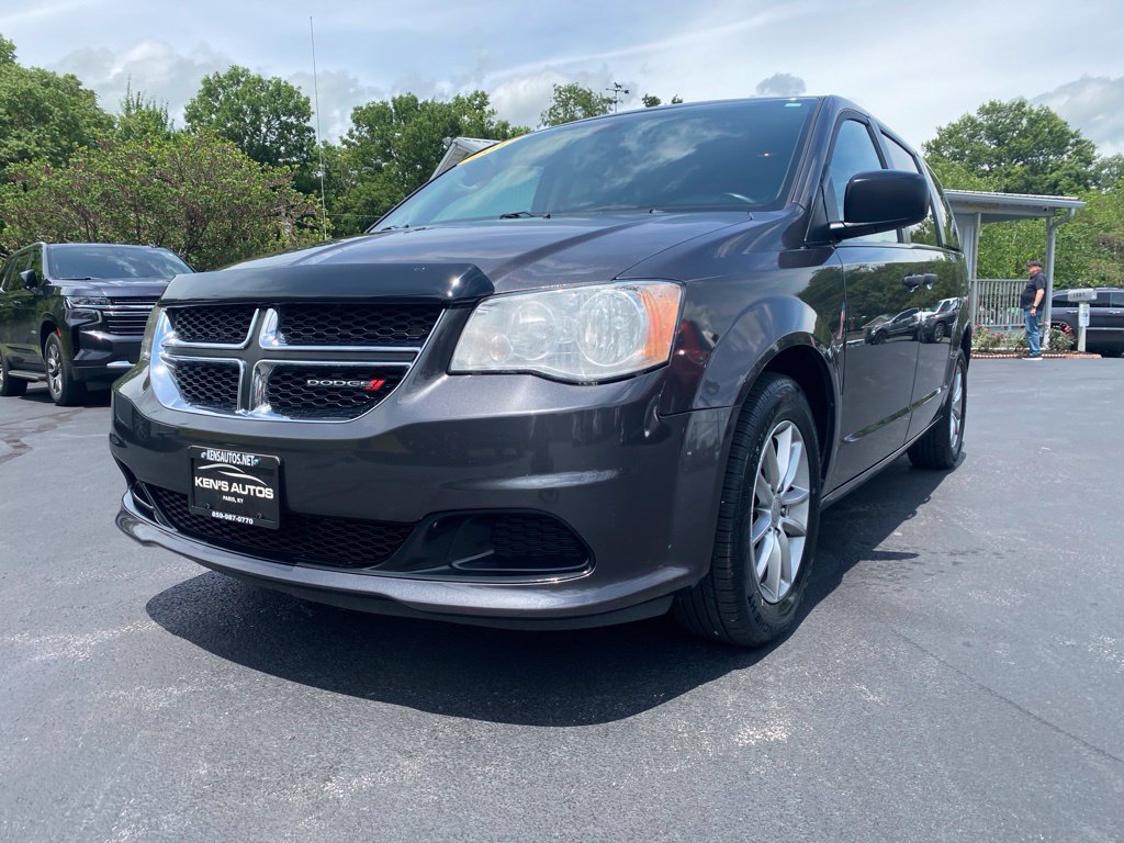 Used 2019 Dodge Grand Caravan SE FWD image 1