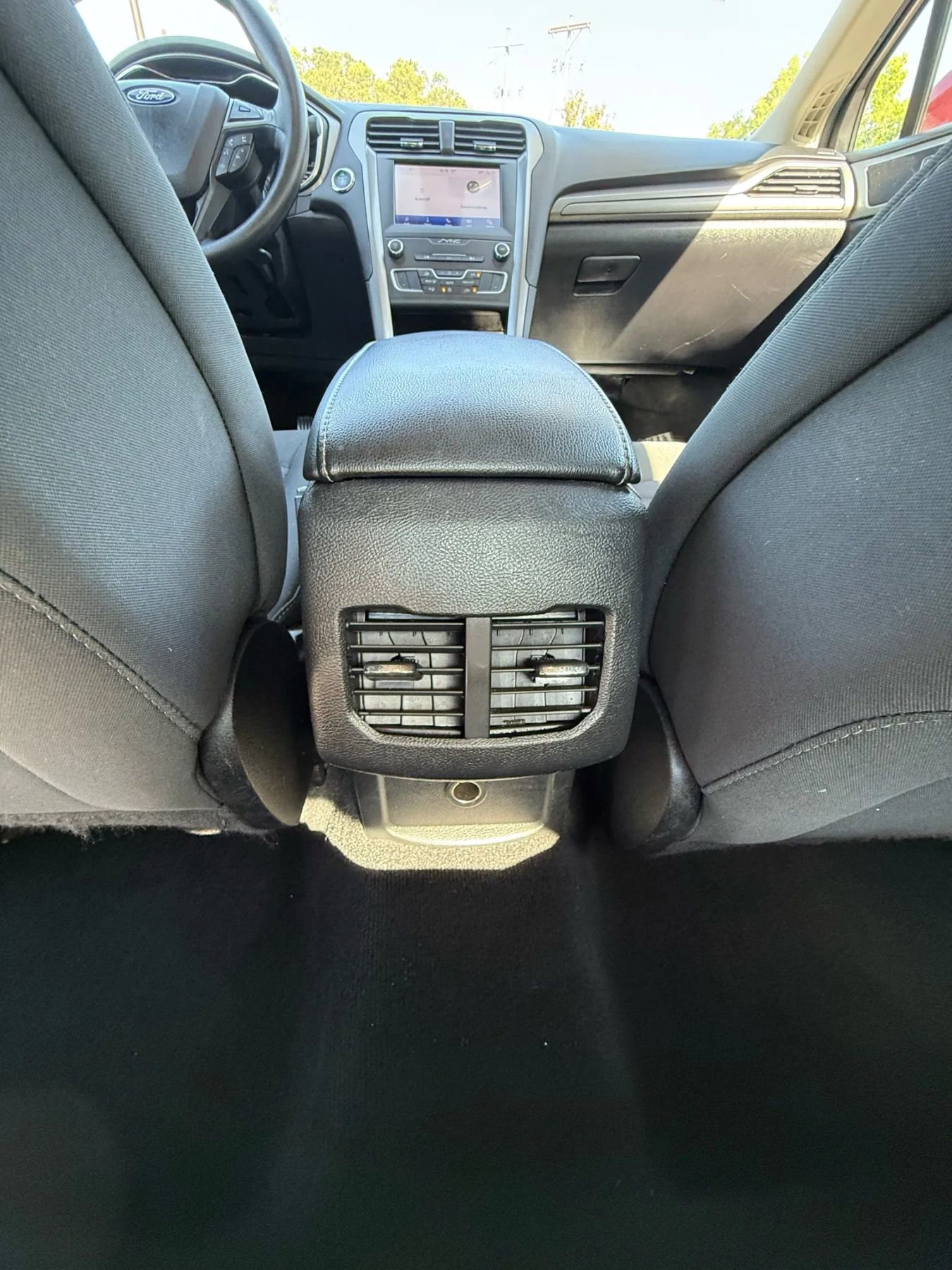 Used 2020 Ford Fusion SE image 21