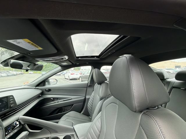 New 2026 Hyundai Elantra SEL Sport FWD image 35