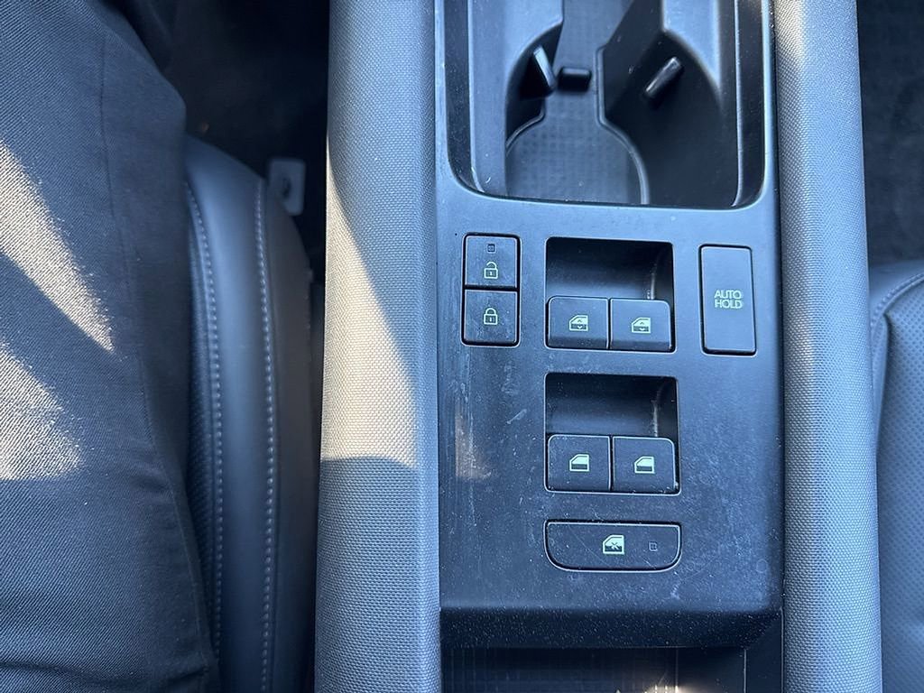 Used 2025 Hyundai Ioniq 6 Limited image 15