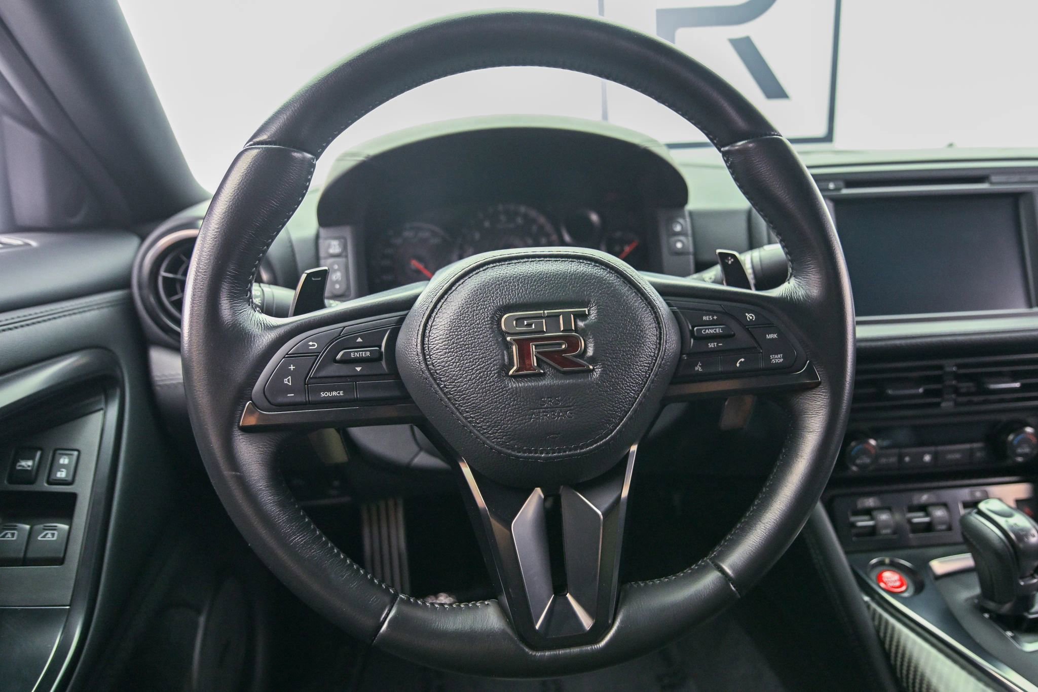 Used 2024 Nissan GT-R Premium w/ Floor Mat Package AWD/4WD image 19