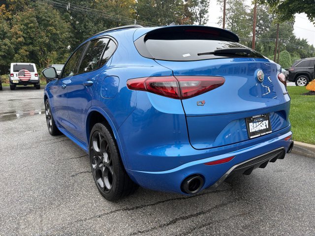 Used 2023 Alfa Romeo Stelvio Estrema AWD/4WD image 6