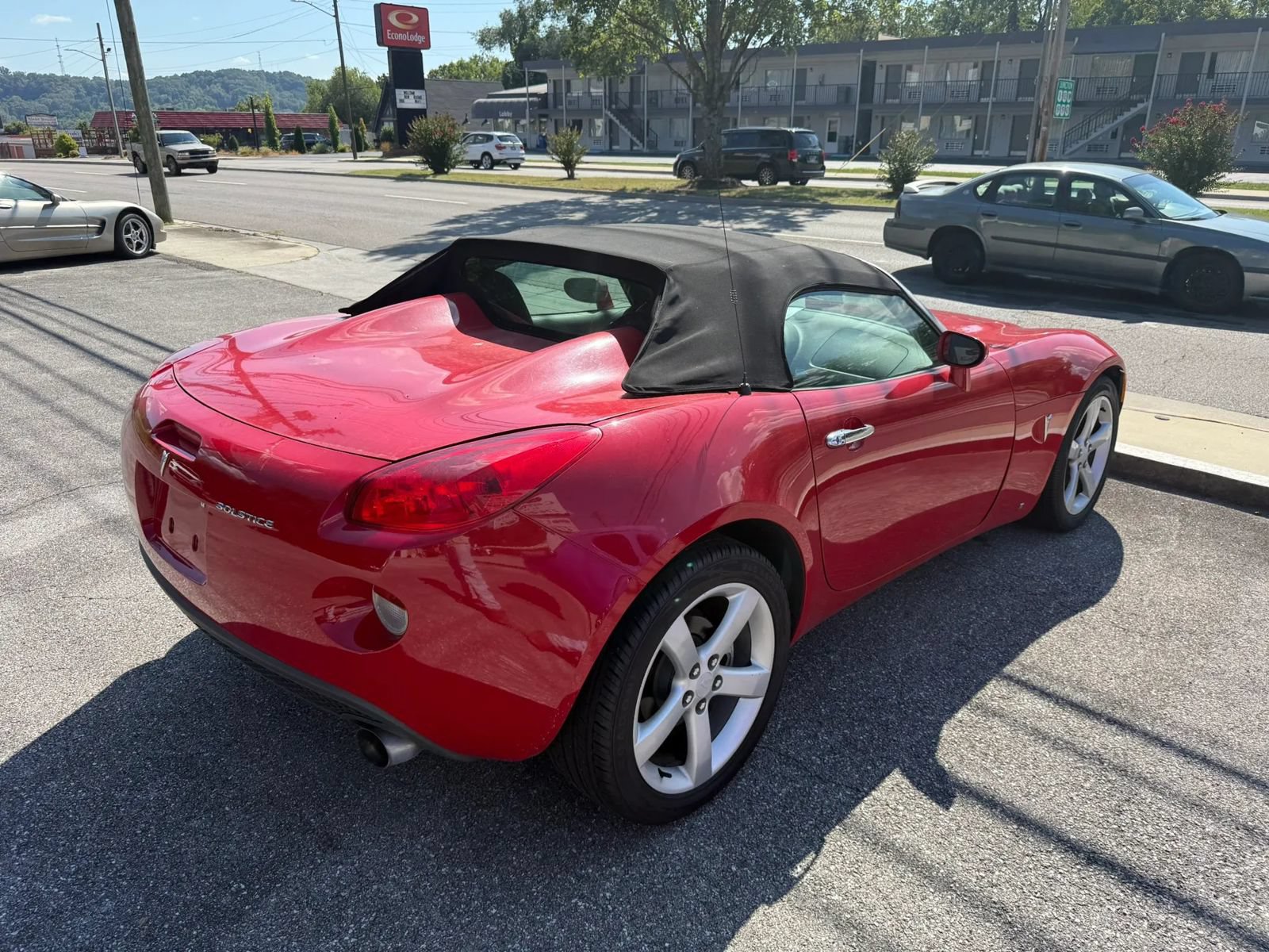 Used 2006 Pontiac Solstice Convertible w/ Premium Package RWD image 5