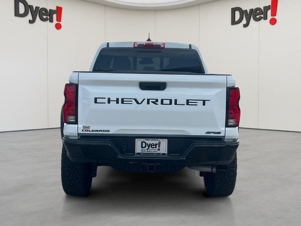 Used 2024 Chevrolet Colorado ZR2 w/ Technology Package AWD/4WD image 4