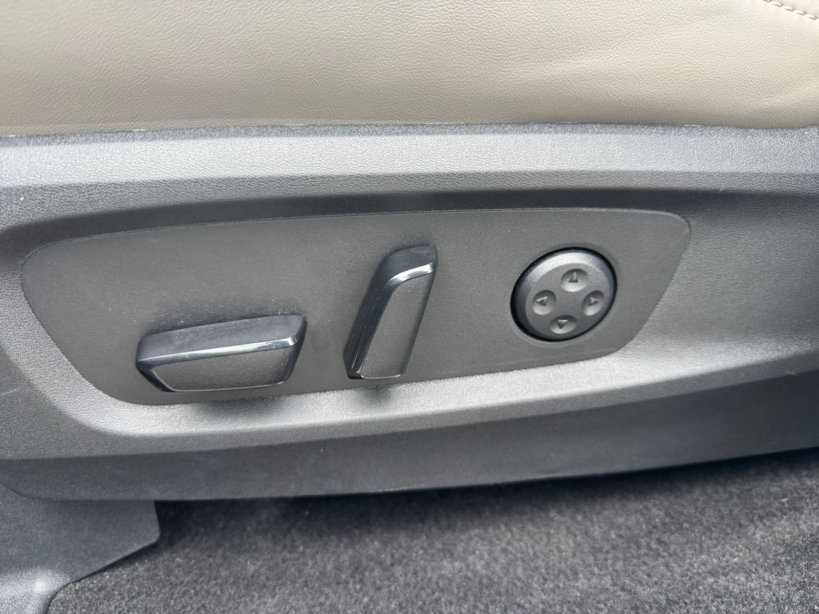 Used 2026 INFINITI QX60 Luxe FWD image 22