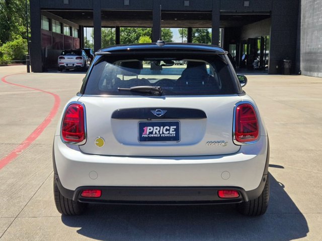 Used 2024 MINI Cooper SE FWD image 6
