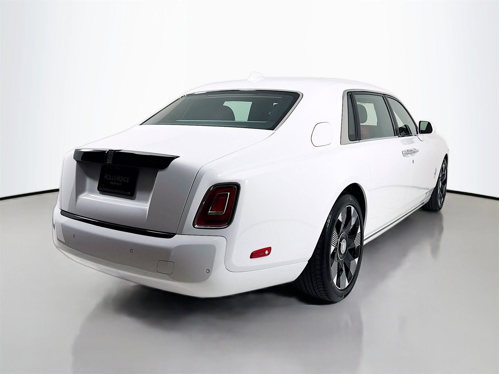 Certified 2024 Rolls-Royce Phantom Extended Wheelbase image 8