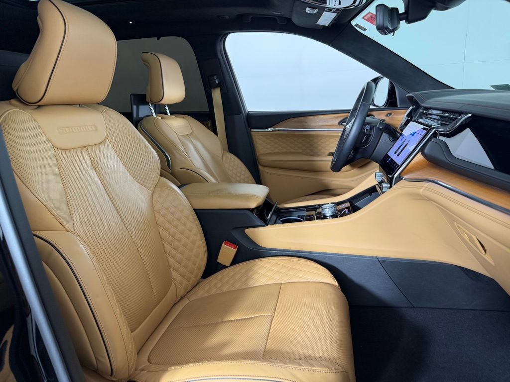 Certified 2024 Jeep Grand Cherokee L Summit AWD/4WD image 37