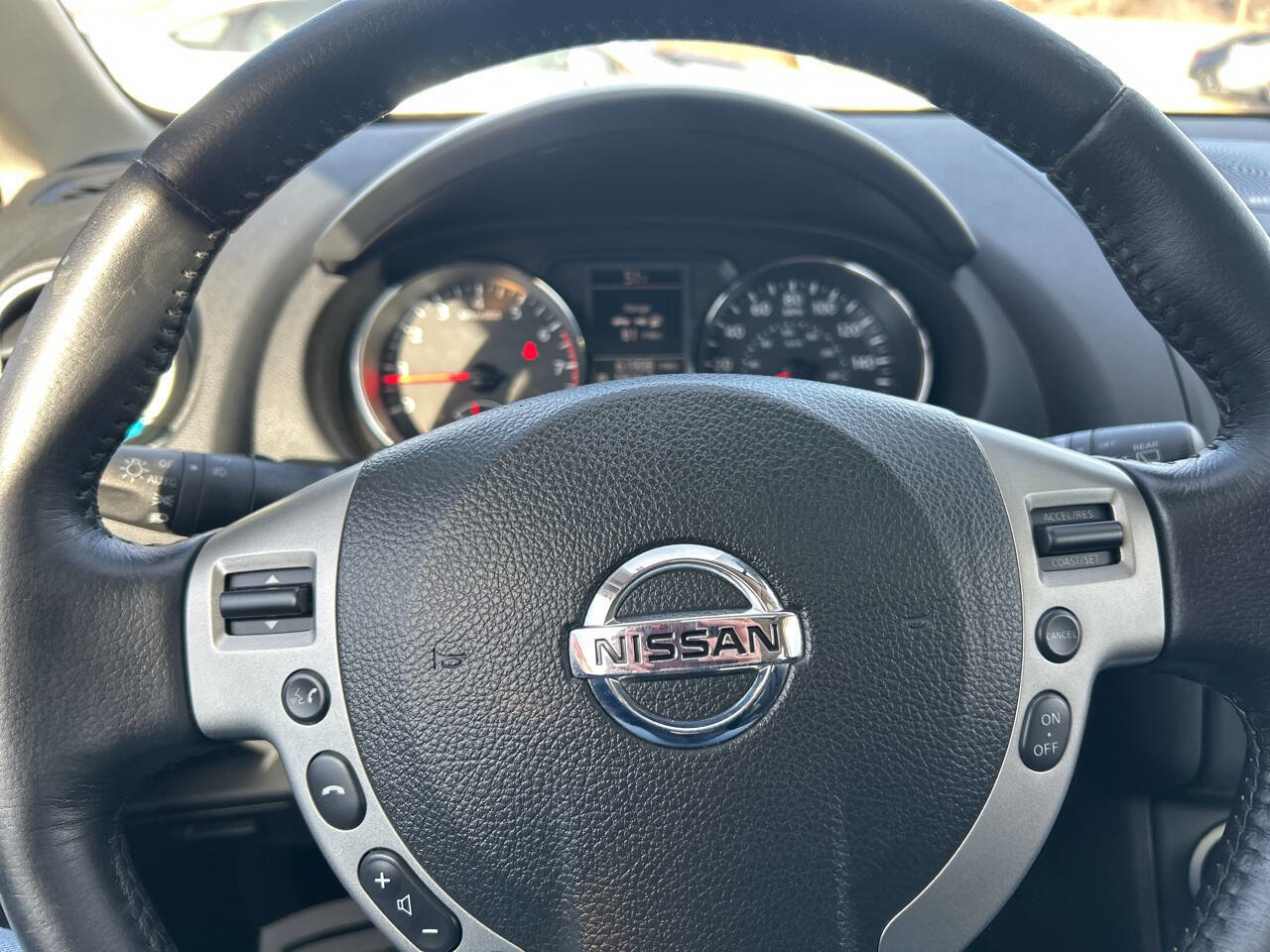 Used 2011 Nissan Rogue SV w/ SL Pkg image 21