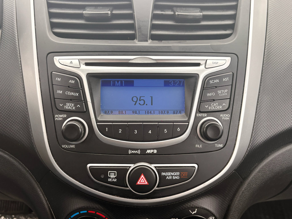 Used 2013 Hyundai Accent GS FWD image 21