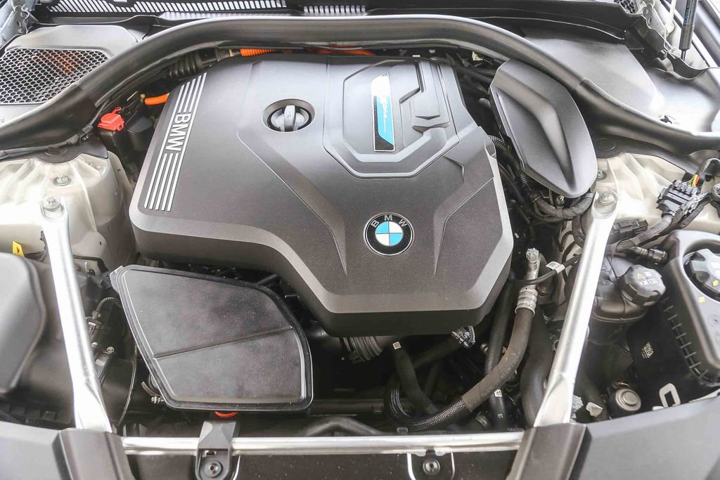 Certified 2023 BMW 530e w/ M Sport Package RWD image 24