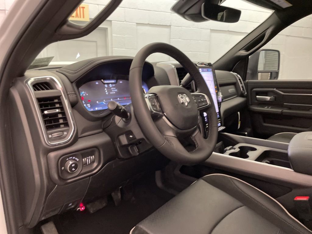 New 2026 RAM 2500 Laramie AWD/4WD image 19
