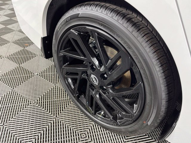 New 2027 Nissan Sentra SR w/ SR Premium Package FWD image 16