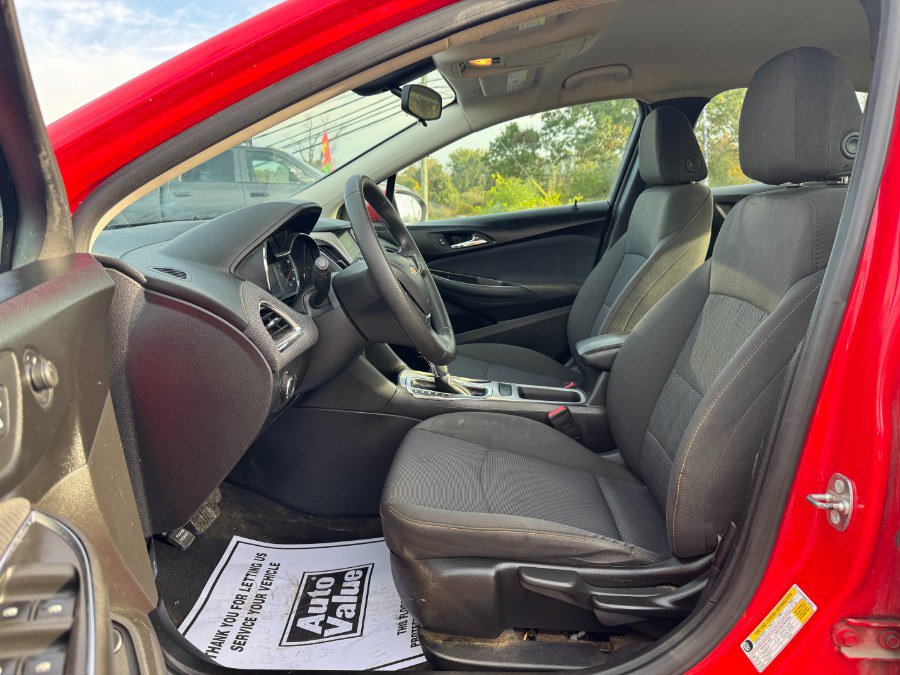 Used 2017 Chevrolet Cruze LS FWD image 15