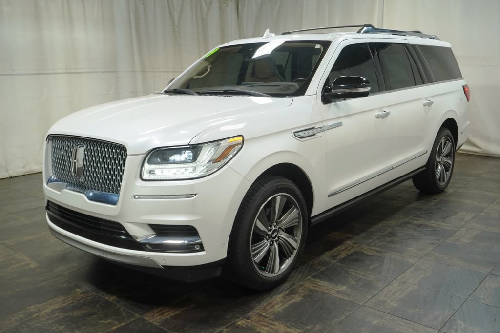 Used 2019 Lincoln Navigator L Reserve AWD/4WD image 2