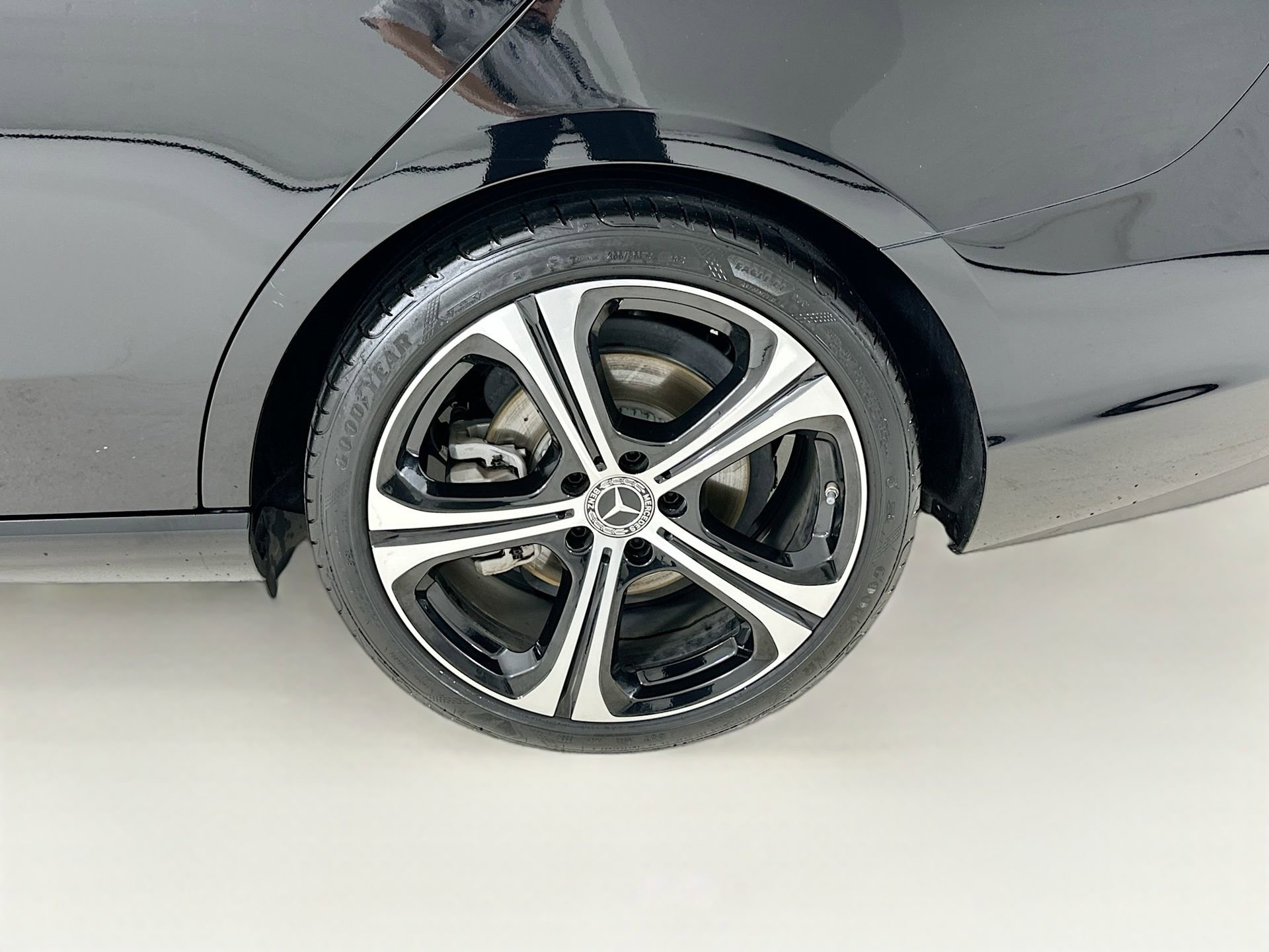 Certified 2025 Mercedes-Benz C 300 Sedan image 33