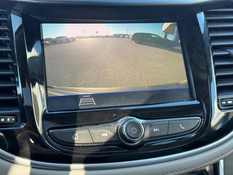 Used 2020 Chevrolet Trax Premier FWD image 18