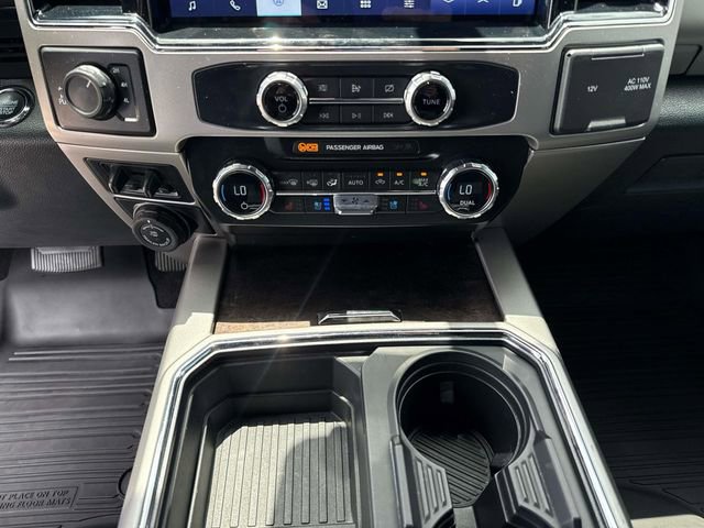 Used 2022 Ford F250 Lariat w/ Lariat Ultimate Package AWD/4WD image 34