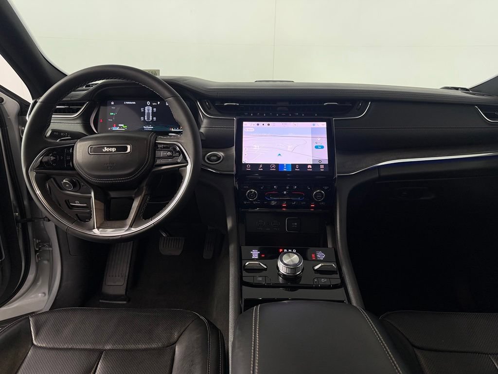 Certified 2023 Jeep Grand Cherokee Overland AWD/4WD image 12