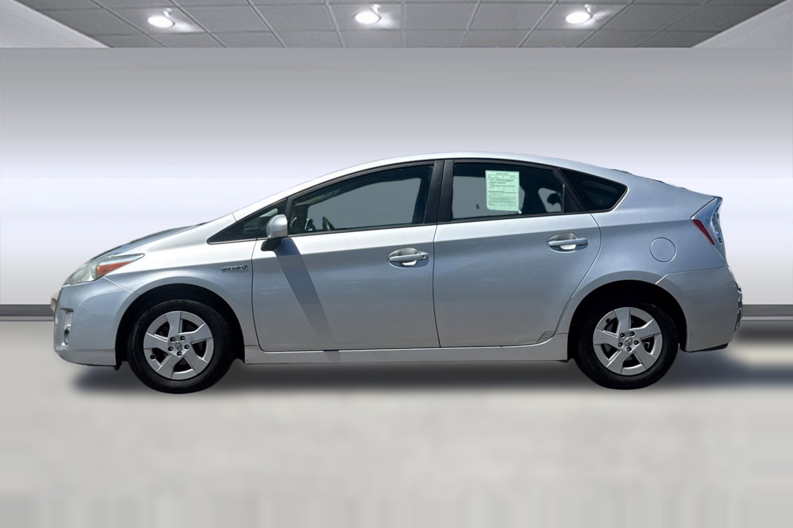 Used 2010 Toyota Prius FWD image 2