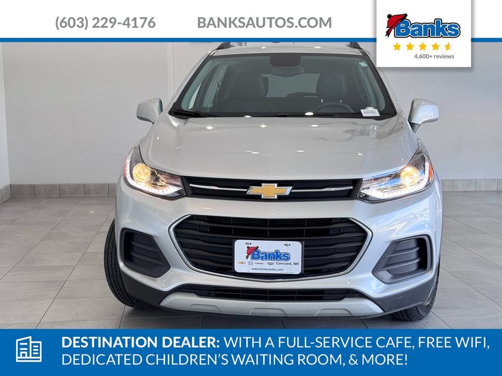 Certified 2022 Chevrolet Trax LT w/ LT Convenience Package AWD/4WD image 3