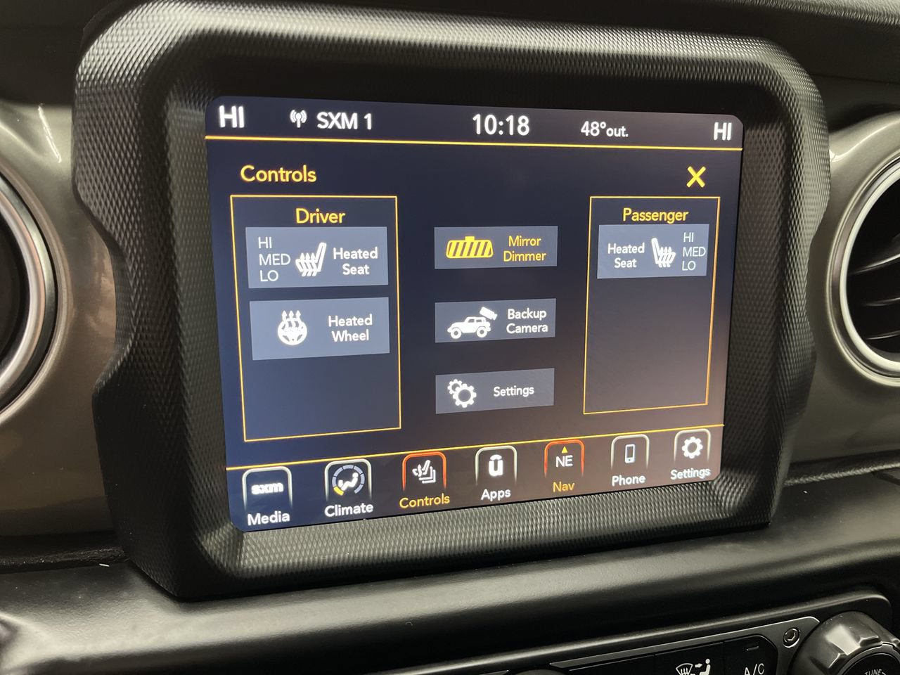Used 2022 Jeep Wrangler Unlimited Sahara w/ Cold Weather Group AWD/4WD image 22