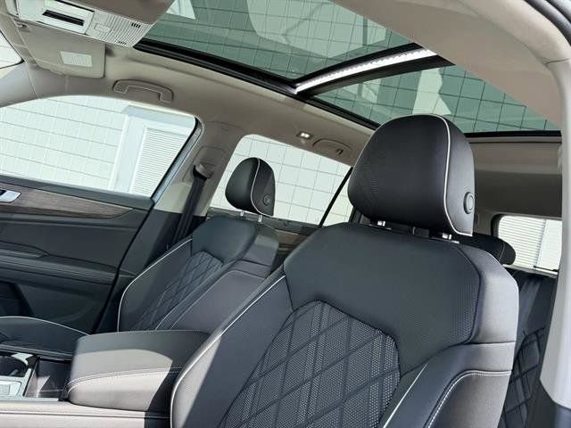 New 2026 Volkswagen Atlas SEL Premium R-Line image 18