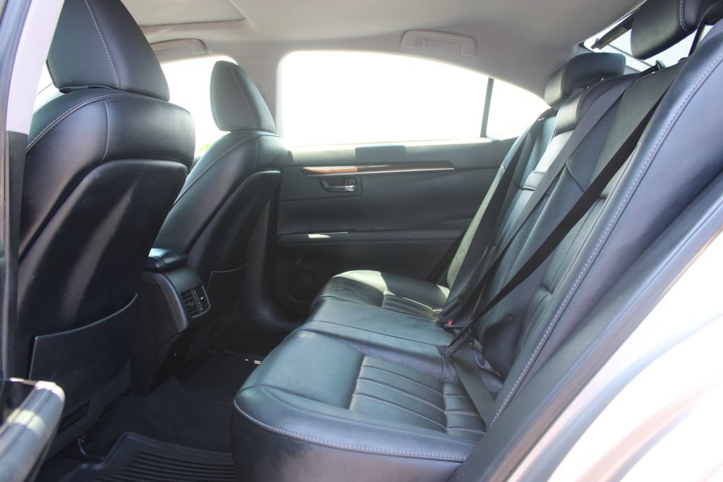 Used 2018 Lexus ES 350 w/ Luxury Package w/Wood Trim FWD image 25