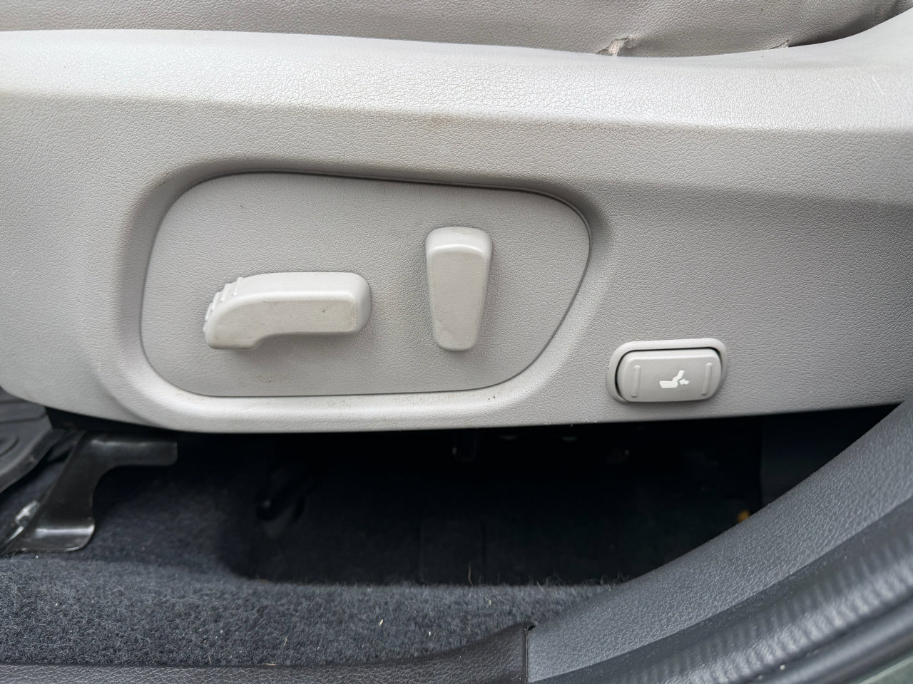 Used 2014 Subaru Forester 2.5i Limited image 15