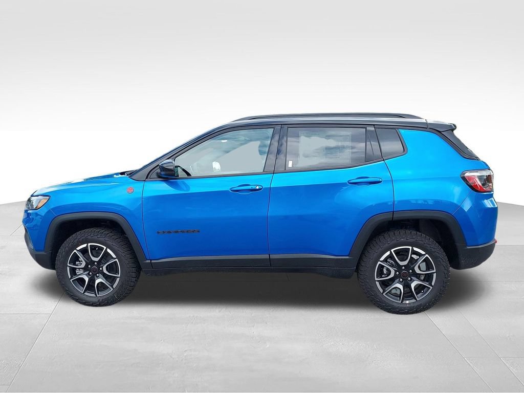 New 2026 Jeep Compass Trailhawk w/ Sun, Sound & Navigation Group AWD/4WD video 2