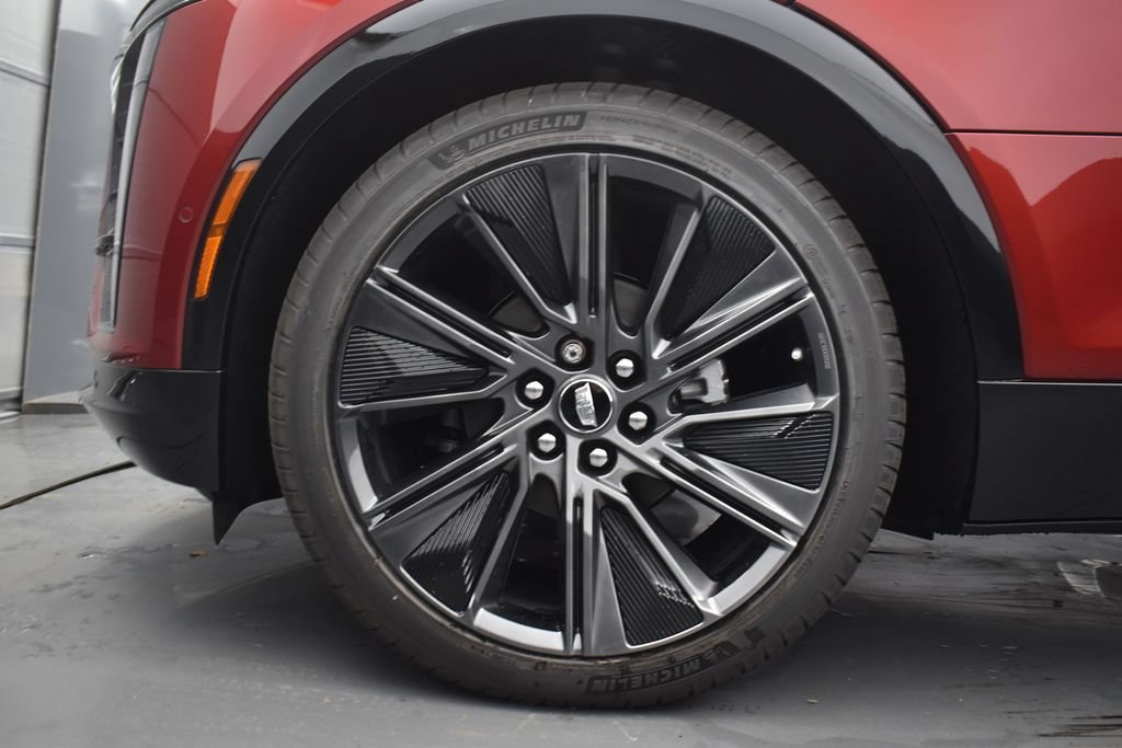 New 2026 Cadillac Lyriq Signature Sport w/ Nappa Leather Package AWD/4WD image 8