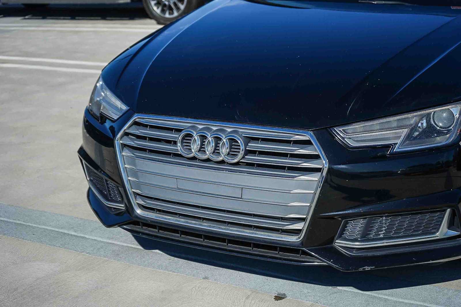Used 2019 Audi A4 2.0T Premium w/ Convenience Package FWD image 5
