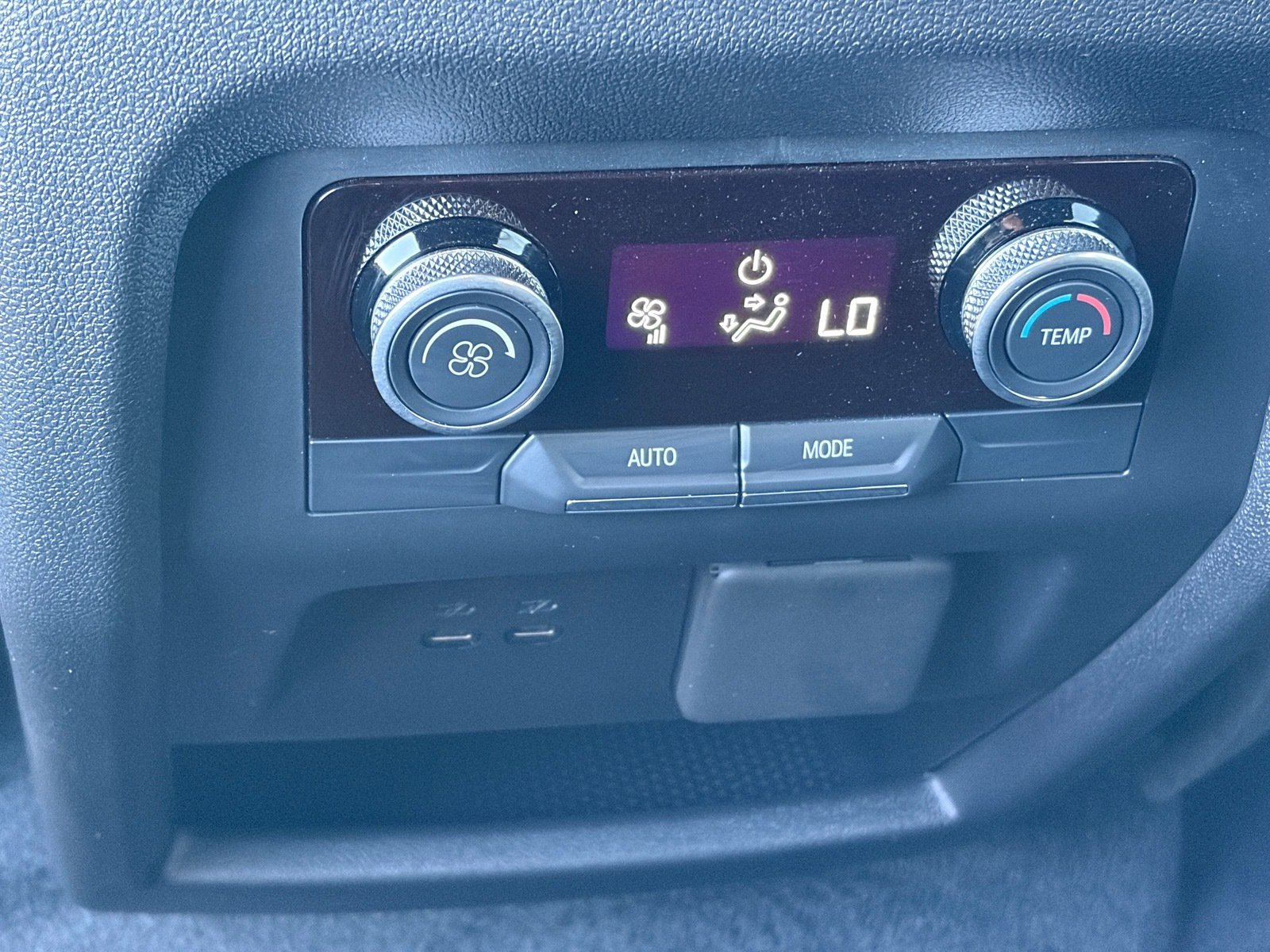 Used 2025 Buick Enclave Sport Touring w/ Power Package FWD image 16