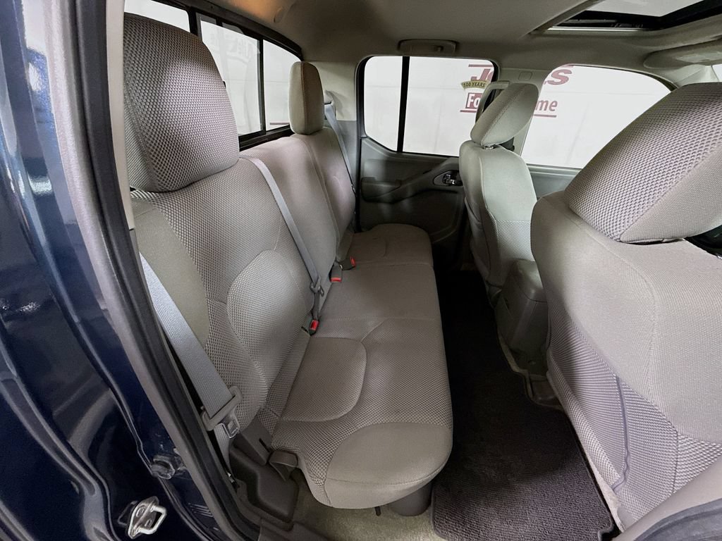 Used 2016 Nissan Frontier SV w/ SV Value Truck Package AWD/4WD image 28