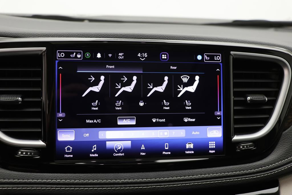 Used 2022 Chrysler Pacifica Limited AWD/4WD image 22