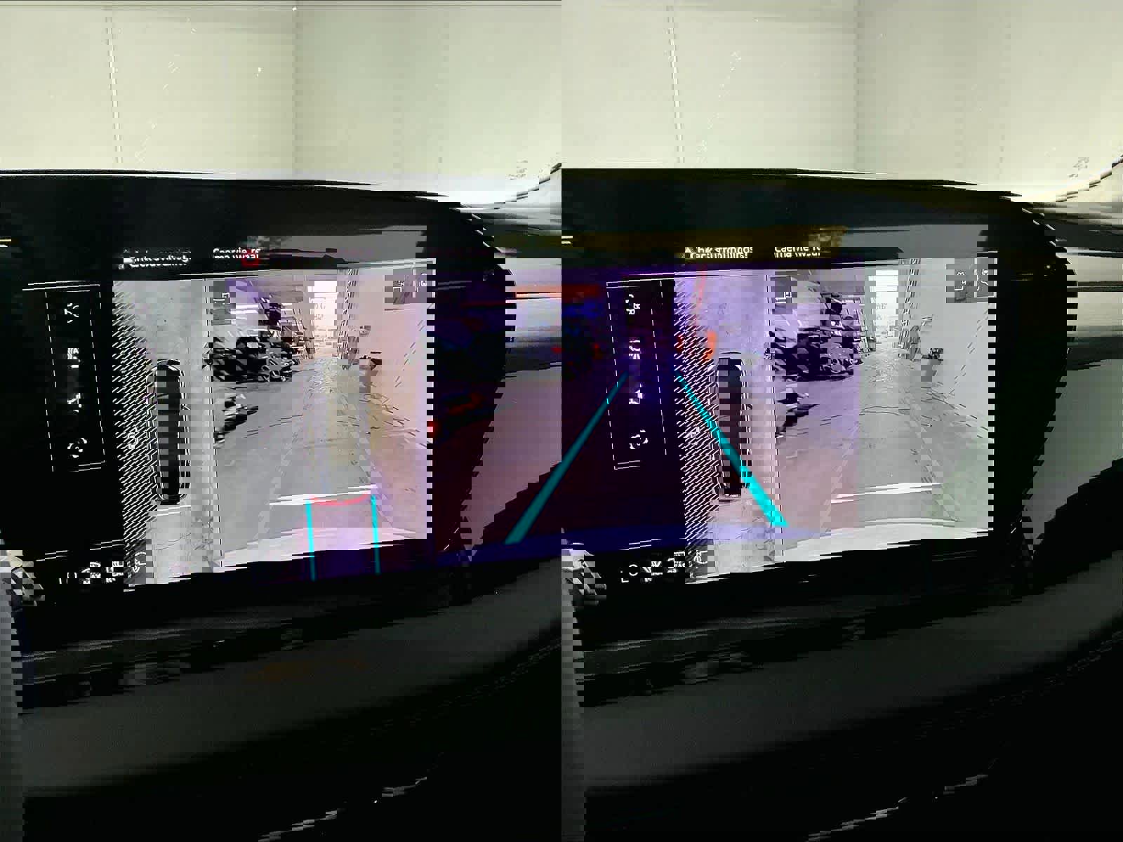 Used 2025 Audi Q6 e-tron Premium w/ Convenience Package image 18