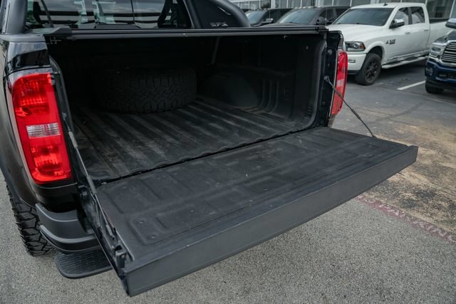 Used 2018 Chevrolet Colorado ZR2 w/ ZR2 Midnight Special Edition AWD/4WD image 12