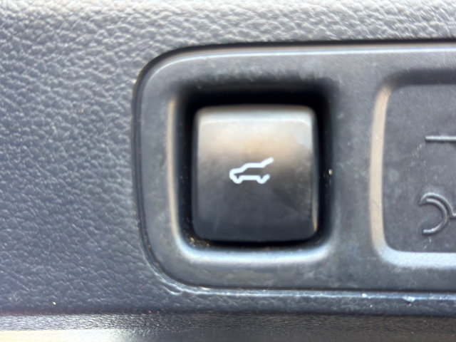 Used 2024 Ford Expedition Limited AWD/4WD image 19