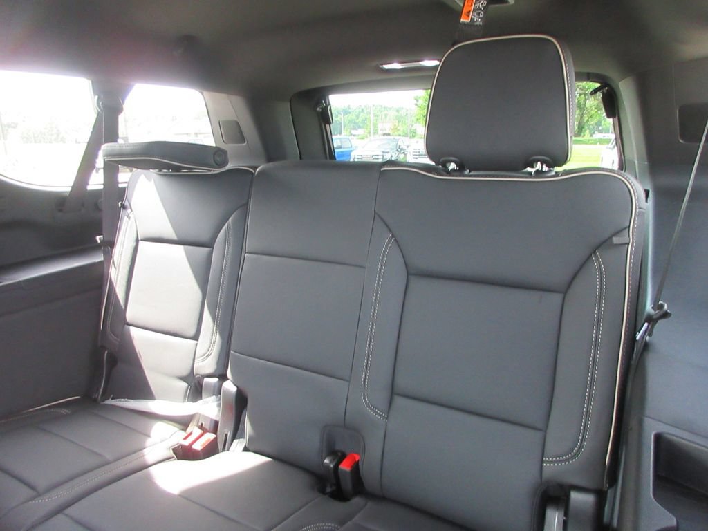 New 2026 GMC Yukon XL Elevation w/ Elevation Premium Package AWD/4WD image 13