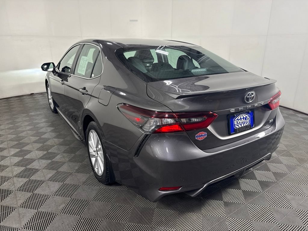 Used 2024 Toyota Camry SE FWD image 7